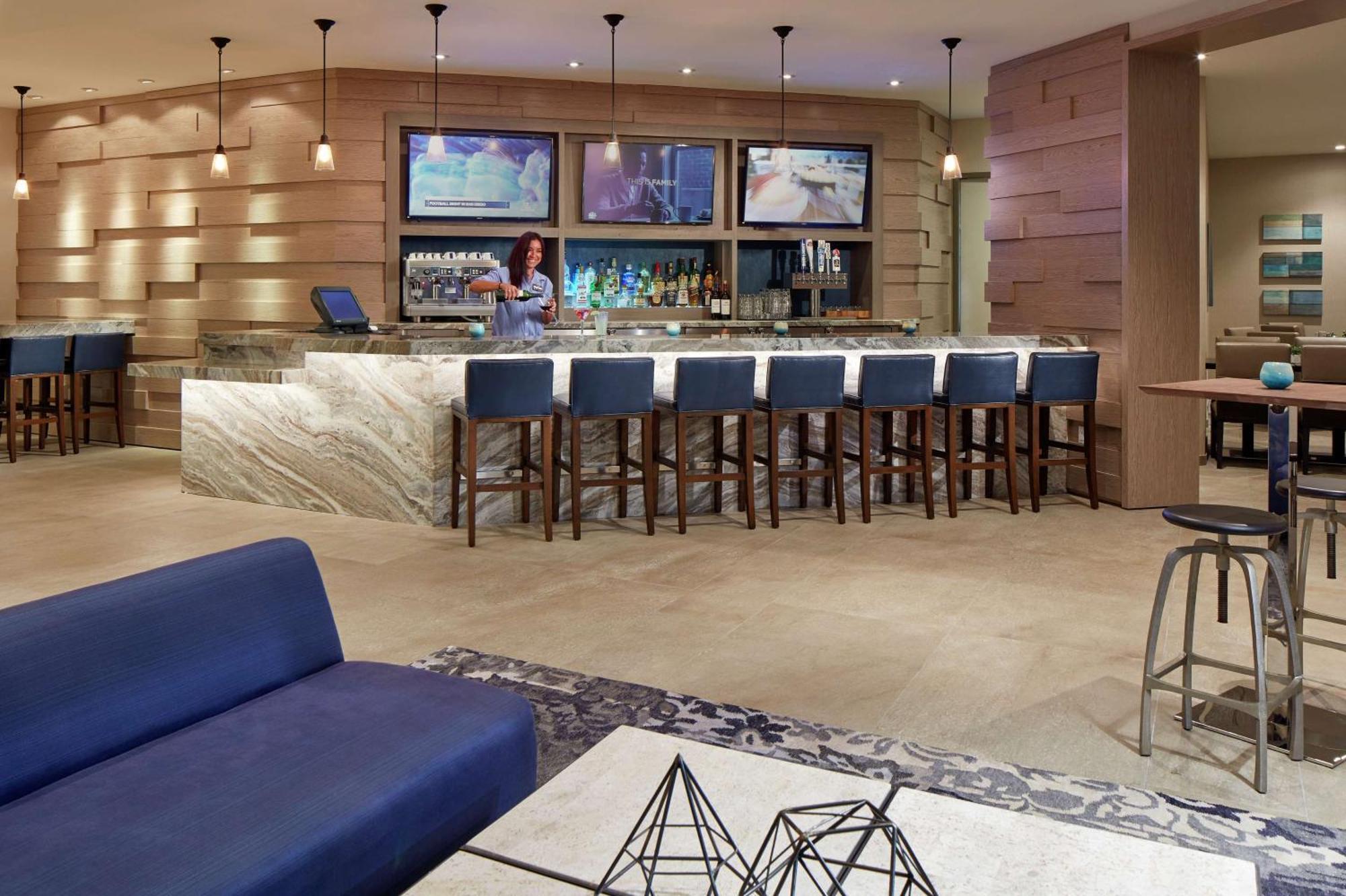 Hilton Garden Inn San Diego Mission Valley/Stadium Bagian luar foto