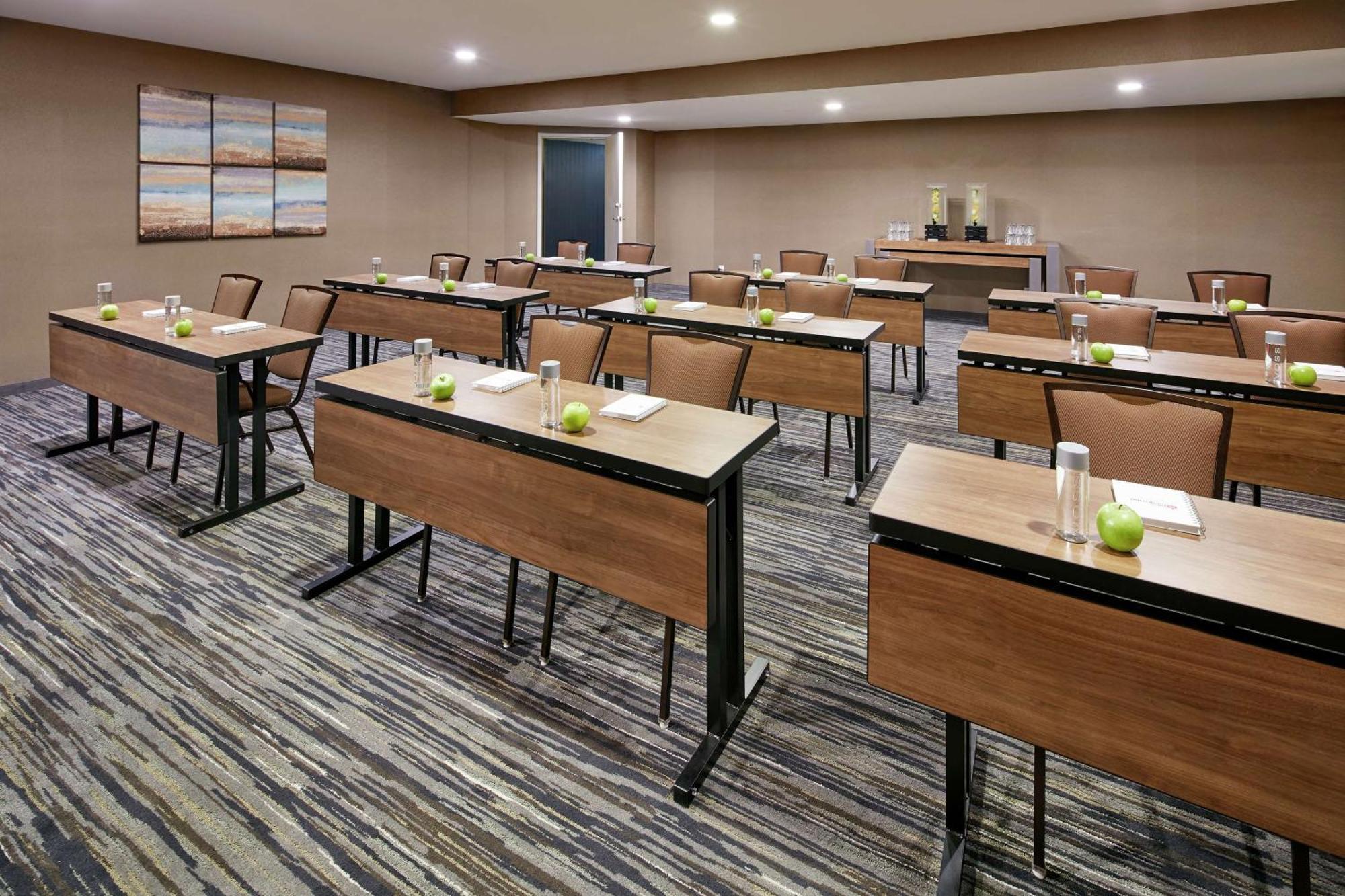 Hilton Garden Inn San Diego Mission Valley/Stadium Bagian luar foto