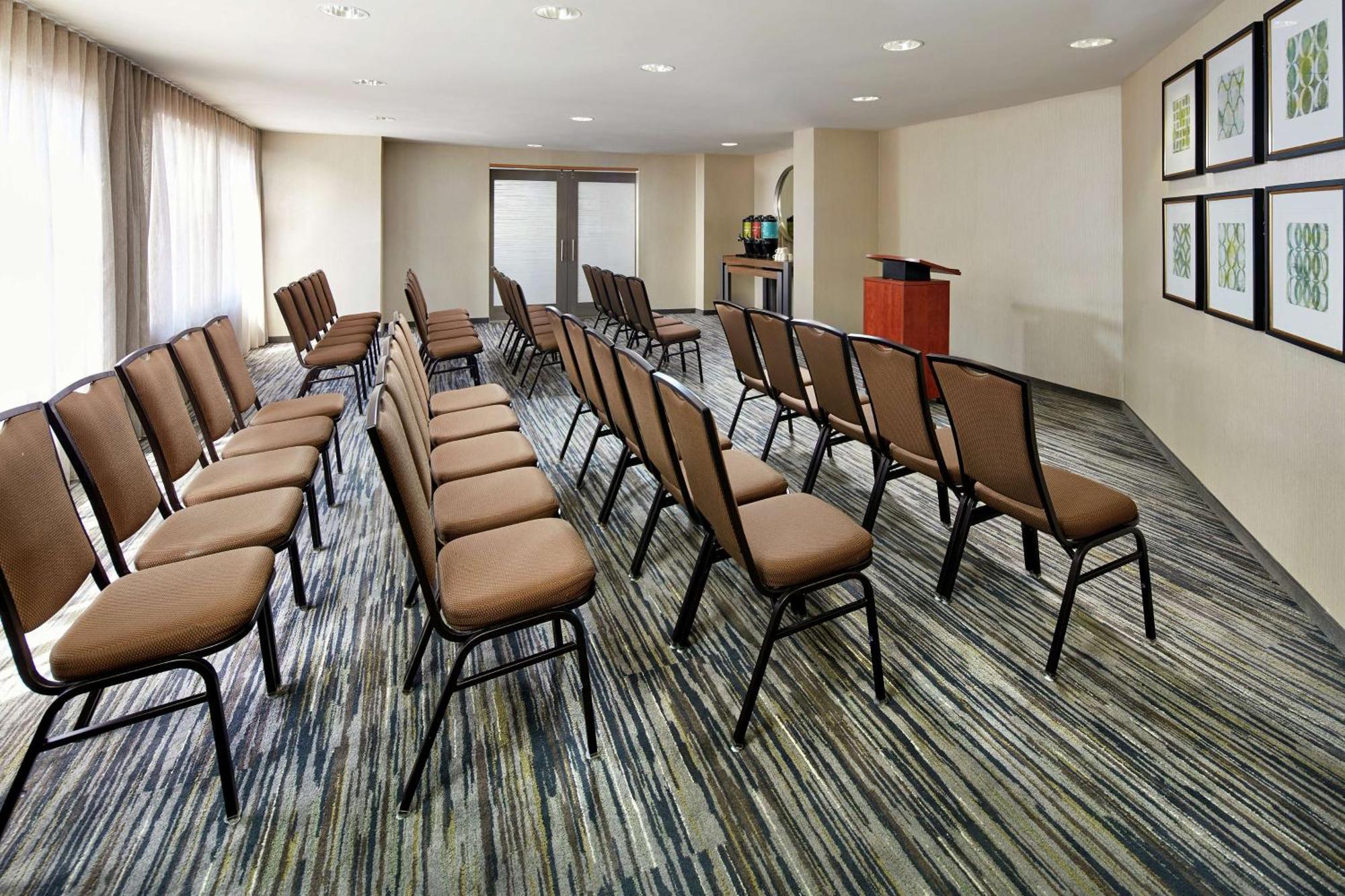 Hilton Garden Inn San Diego Mission Valley/Stadium Bagian luar foto