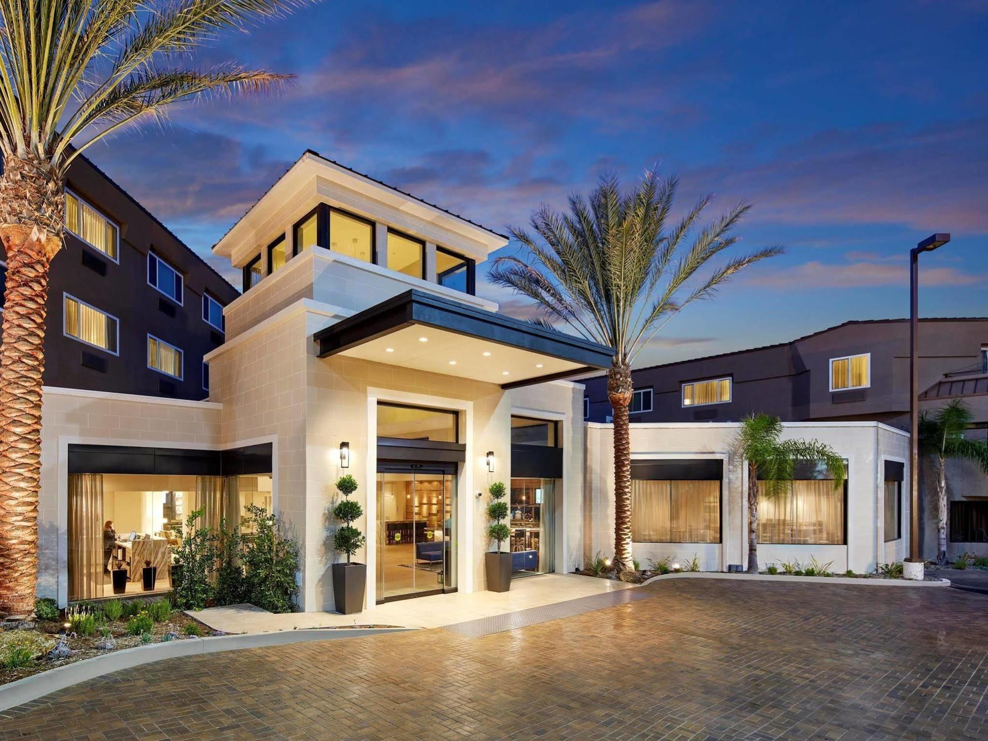 Hilton Garden Inn San Diego Mission Valley/Stadium Bagian luar foto
