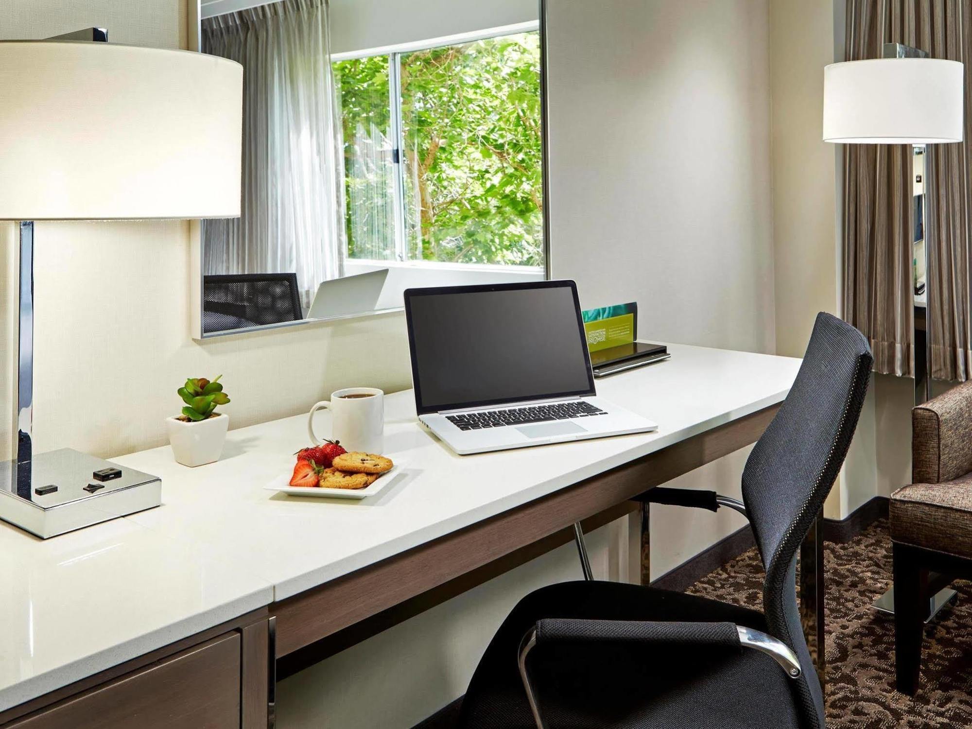 Hilton Garden Inn San Diego Mission Valley/Stadium Bagian luar foto